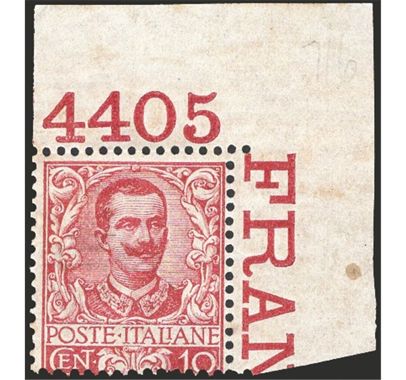 1901 - Vittorio Emanuele 10 c. carminio angolo di foglio destro alto con numero di tavola “4405”, n° 71. Cert.: IC. Cat. € 3.000