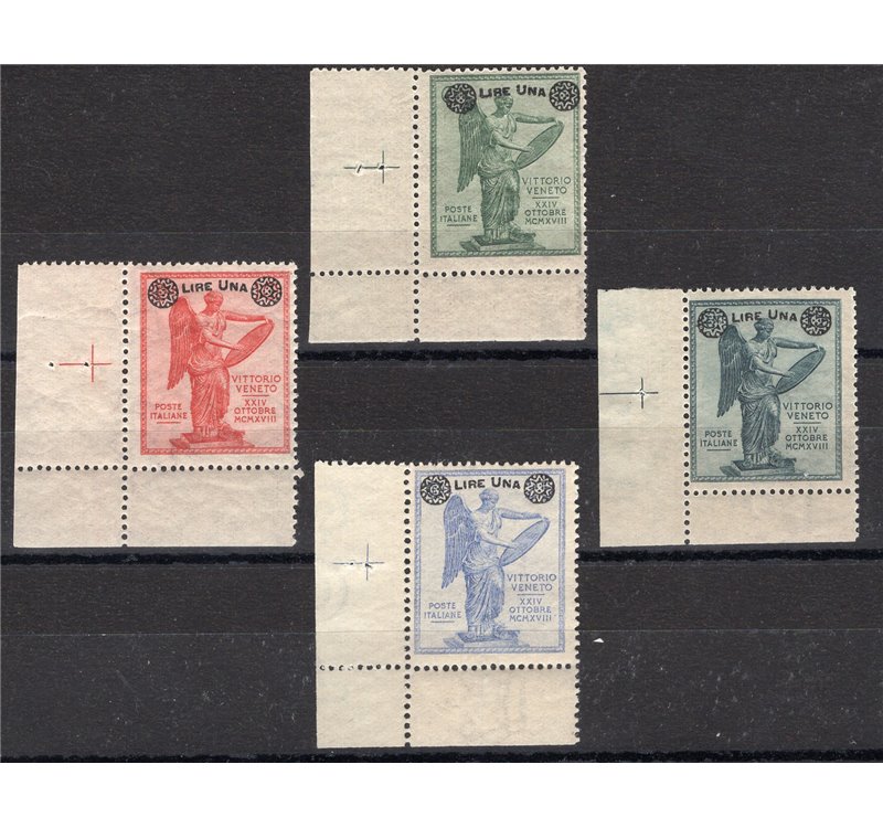 1924 - Vittoria soprast., serie n° 158/61 angolo di foglio. Cert.: Biondi. Cat. € 300 (**)