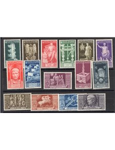 1937 - Augusto, serie n° 416/25 + P.A. 106/10 con ottima centratura. Cert.: Biondi. Cat. € 1.800 (**)