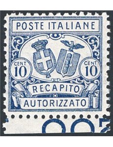 1928 - Recapito autorizzato 10 c. azzurro dent. 11, n° 1 con ottima centratura. Cert.: IC. Cat. € 500 (**)