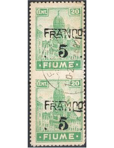 Terre Redente - Fiume - 1919/20 - Allegoria 5 c. su 20 verde in coppia verticale non dent. al centro, n° C75n. Cat. € 150 (U)