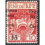 Terre Redente - Fiume - 1920 - Reggenza Italiana del Carnaro 15 c. su 10 carminio con soprast. fortemente spostata a destra, non