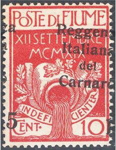 Terre Redente - Fiume - 1920 - Reggenza Italiana del Carnaro 15 c. su 10 carminio con soprast. fortemente spostata a destra, n° 