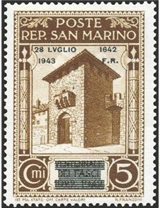 1943 - Caduta del Fascismo 5 c. bruno con soprast. modificata, n° 253A. Cert.: Biondi. Cat. € 2.200 (**)
