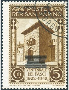 1943 - Caduta del Fascismo 5 c. bruno con soprast. modificata fortemente spostata in alto, n° 253Ae. Cert.: Biondi. Cat. € 3.000