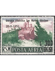 1951 - P.A. III Giornata Filatelica S. Marino - Riccione 300 £ su 500, n° 98. Cat. € 80 (**)