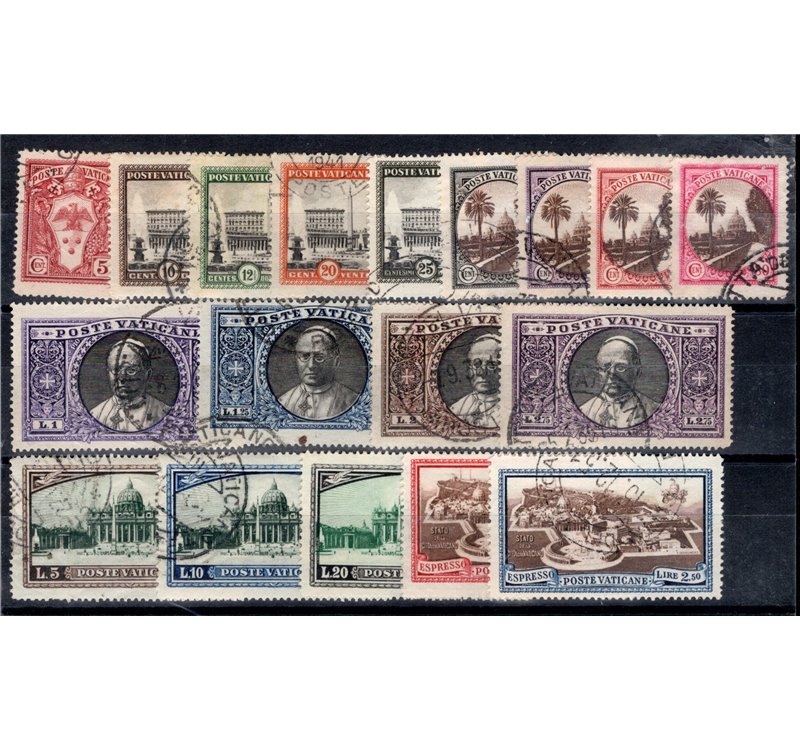 1933 - Medaglioni e Giardini, serie n° 19/34 + Ex serie n° 3/4. Cat. € 210 (U)