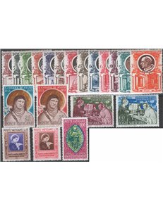1953 - Annata completa di posta ordinaria, n° 156/73. Cat. € 111,25 (**)