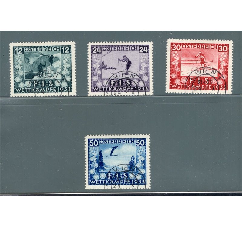 Austria - 1933 - Campionati Mondiali di Sci, serie n° 426/29. Cat. € 420 (U)