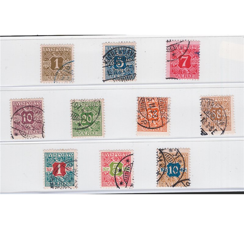 Danimarca - 1907 - Francobolli per giornali cifra al centro, serie n° 1/10. Cat. € 115 (U)