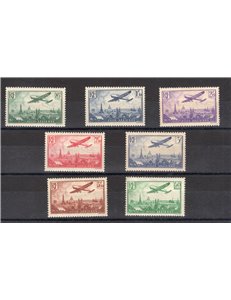 Francia - P.A. Aeroplano in volo su Parigi, serie n° 8/14. Cat. € 2.300 (**)