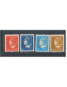 Olanda - 1940 - Servizio francobolli del 1940 con soprast. in oro, serie n° 15/18. Cat. € 65 (*)
