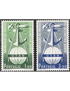 Portogallo - 1952 - 3° Anniv. del Patto Atlantico (NATO), serie n° 760/61. Cert.: IC. Cat. € 500 (**)