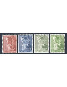Portogallo - 1954 - Fondazione San Paolo, serie n° 813/16. Cat. € 180 (**)