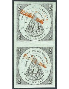 Honduras - 1877 - Stemma soprast. in rosso “Medio real”, coppia verticale. Cat. € 160 (**)