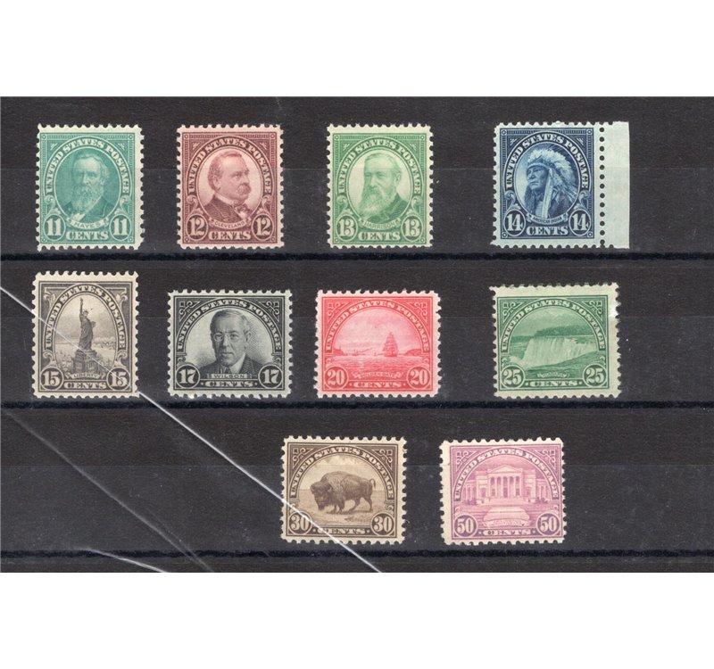 U.S.A. - 1931 - Presidenti e soggetti vari dent. 11X10½, serie n° 496/505. Cat. € 325 (**)