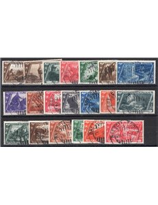 1932 - Marcia su Roma, serie n° 325/40 + P.A. 42/43 + Ex 17/18 con annulli originali in data. Cert.: IC. Cat. € 1.200 (U)
