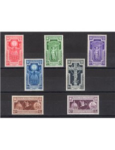 1933 - Anno Santo, serie n° 345/49 + P.A. 54/55 con ottima centratura. Cert.: Biondi. Cat. € 350 (**)