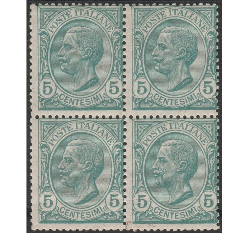 Italia 1906 - Leoni 5 c. verde, quartina con doppio decalco di cui uno parziale obliquo. Cat. € 240. (**)