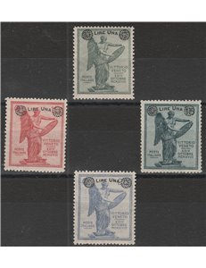 Italia 1924 - 3° Anniversario della Vittoria con sovr. "LIRE UNA" e fregi.  Ottima centr.Cat. € 900 (**)