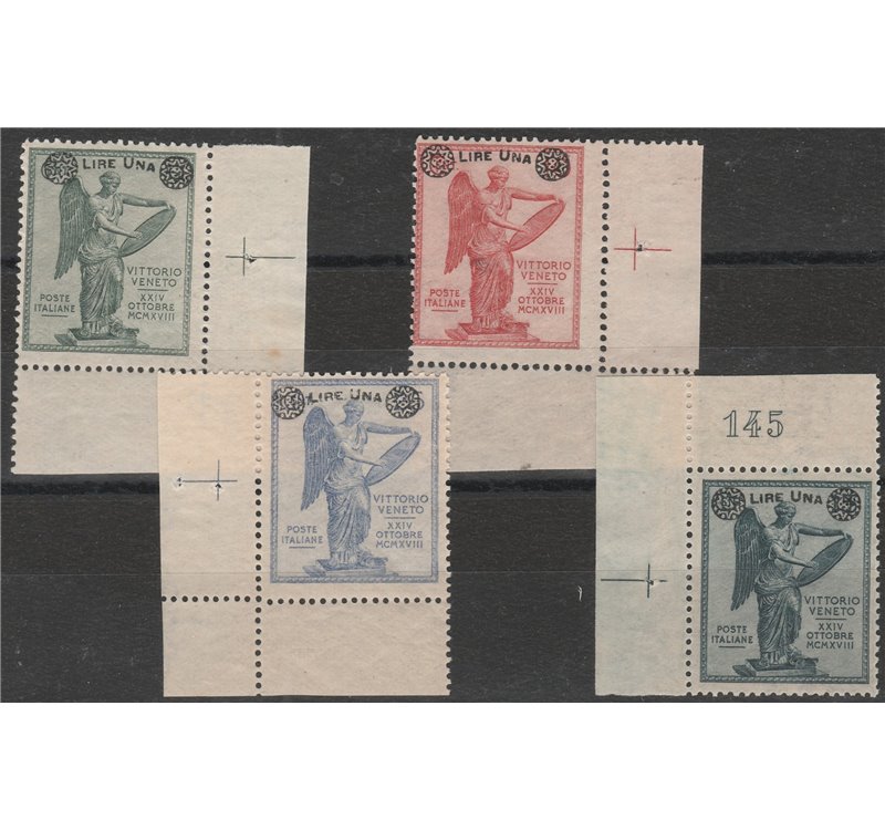 Italia 1924 - 3° Anniversario della Vittoria. la serie angolo di foglio, con sovrastampa "LIRE UNA". Cat. € 300 (**)