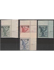 Italia 1924 - Vittoria con sovrastampa - la serie Angolo di Foglio. Cat. € 300 (**)