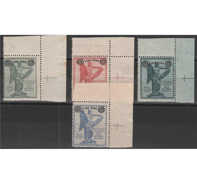 Italia 1924 - Vittoria con sovrastampa - la serie Angolo di Foglio. Cat. € 300 (**)