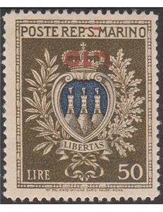 San Marino Varietà 1946 - Stemma L. 50 oliva e oltremare con sovr. capovolta "L. 10" Cert.: Apicella Cat. € 650 (**)