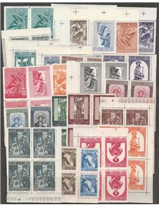 Vaticano 1956 - L'Annata completa anche di Posta Aerea, in quartine Cat. € 80 (**)